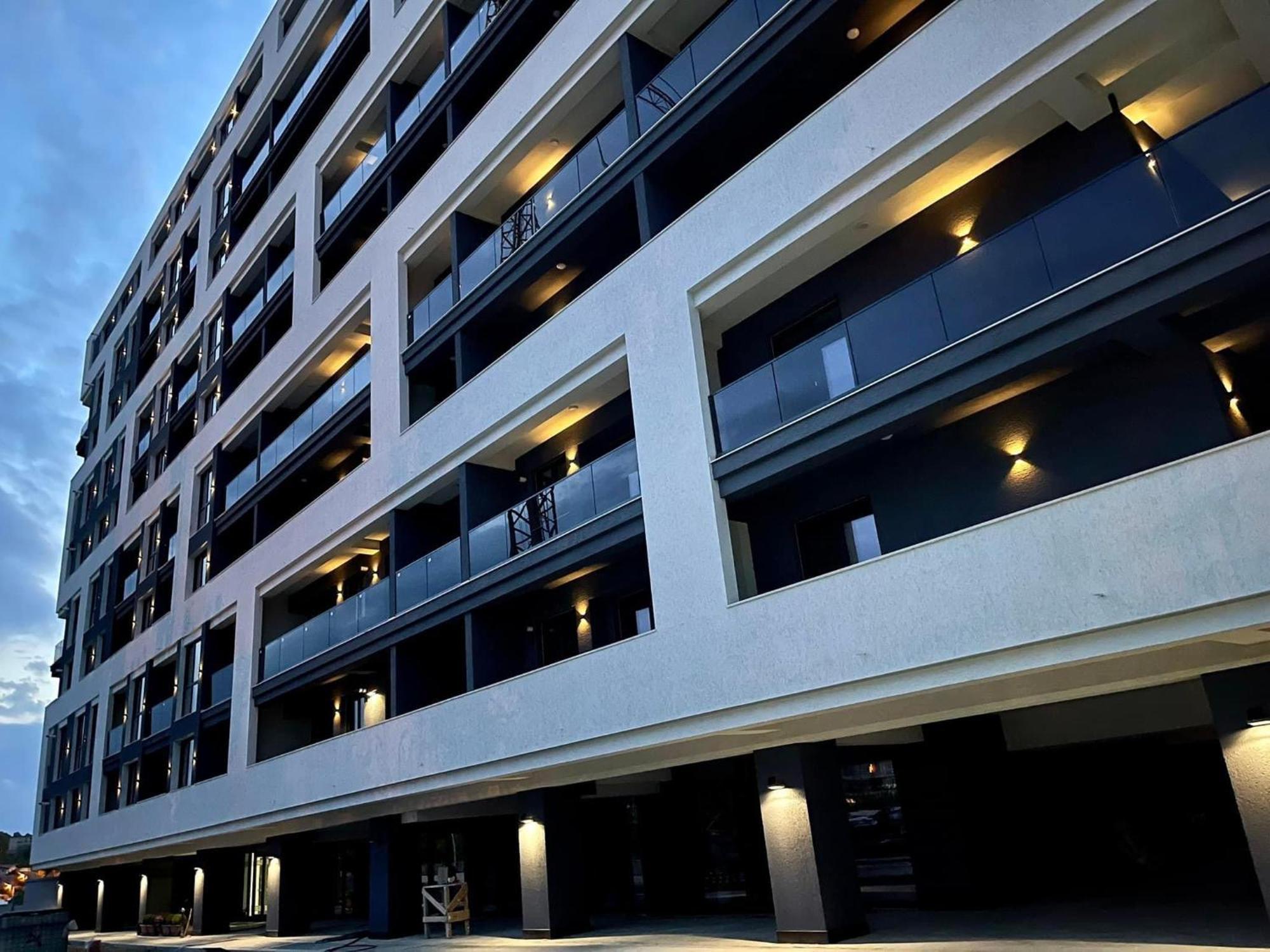 شقة Sky View - Free Parking ياش المظهر الخارجي الصورة